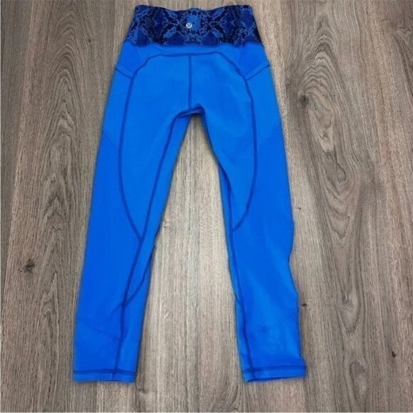 Lululemon All The Right Places Crop Pipe Dream Blue /Ziggy Snake Pipe size 4 - Picture 4 of 6